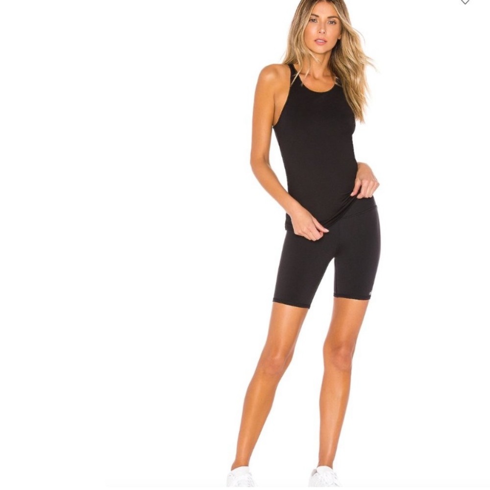 alo 7” high waist biker shorts